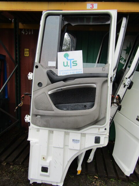 DAF XF 105 OFFSIDE (DRIVERS) COMPLETE DOOR - Καμπίνα και εσωτερικό για Φορτηγό: φωτογραφία 3 DAF XF 105 OFFSIDE (DRIVERS) COMPLETE DOOR - Καμπίνα και εσωτερικό για Φορτηγό: φωτογραφία 3