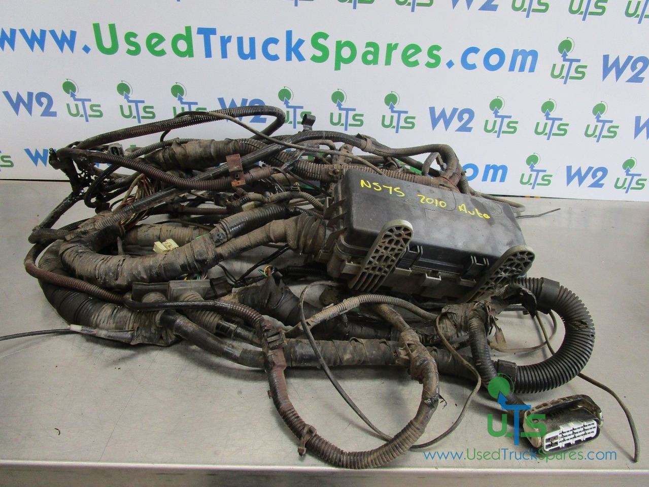 ISUZU N75 190 (4JJ1) COMPLETE WIRING HARNESS - Κινητήρας και ανταλλακτικά για Φορτηγό: φωτογραφία 1 ISUZU N75 190 (4JJ1) COMPLETE WIRING HARNESS - Κινητήρας και ανταλλακτικά για Φορτηγό: φωτογραφία 1