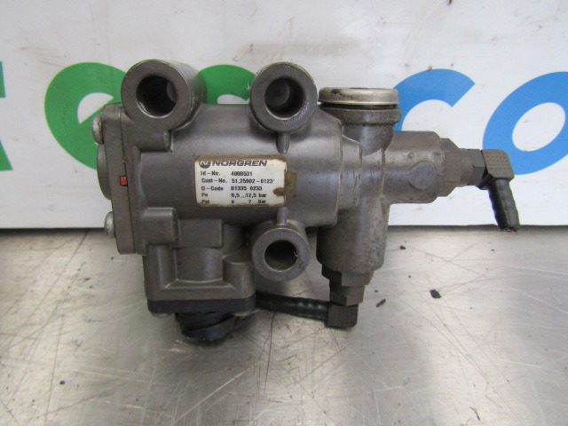 MAN TGS/TGX D2066 NORGREN EGR VALVE P/NO 51.25002-0123 - Κινητήρας και ανταλλακτικά για Φορτηγό: φωτογραφία 1 MAN TGS/TGX D2066 NORGREN EGR VALVE P/NO 51.25002-0123 - Κινητήρας και ανταλλακτικά για Φορτηγό: φωτογραφία 1