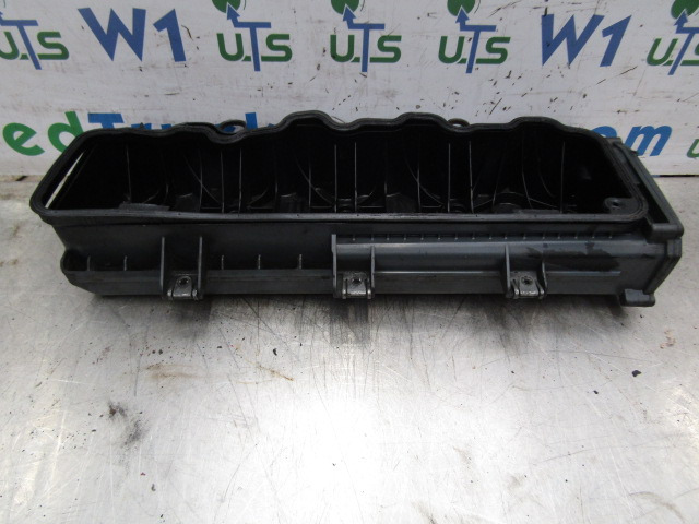 MERCEDES ATEGO 815 ROCKERCOVER P/NO A9040100930 - Κινητήρας και ανταλλακτικά για Φορτηγό: φωτογραφία 2 MERCEDES ATEGO 815 ROCKERCOVER P/NO A9040100930 - Κινητήρας και ανταλλακτικά για Φορτηγό: φωτογραφία 2