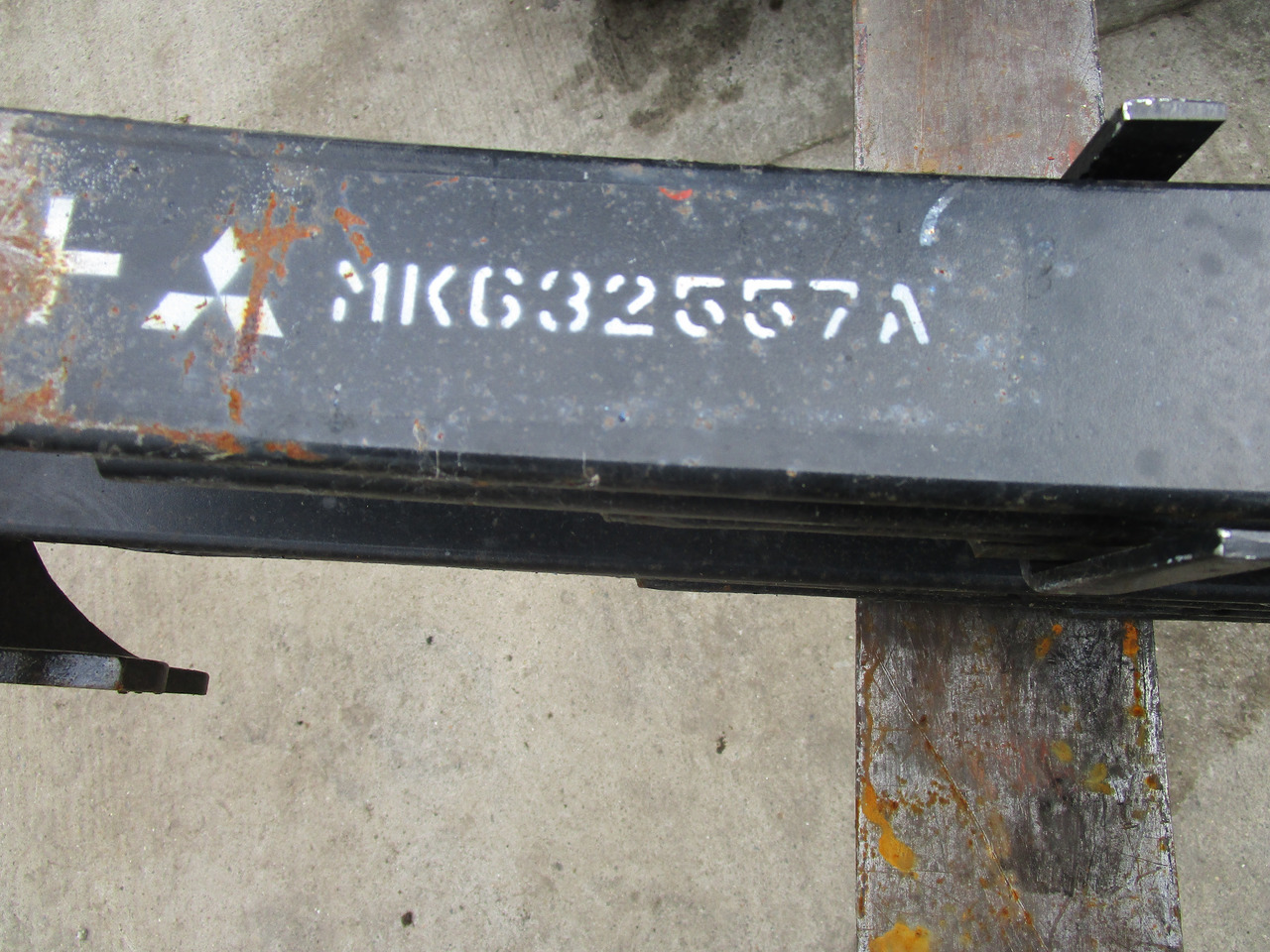 MITSUBISHI FUSO 8T REAR SPRINGS MK632557 - Ανάρτηση για Φορτηγό: φωτογραφία 2 MITSUBISHI FUSO 8T REAR SPRINGS MK632557 - Ανάρτηση για Φορτηγό: φωτογραφία 2