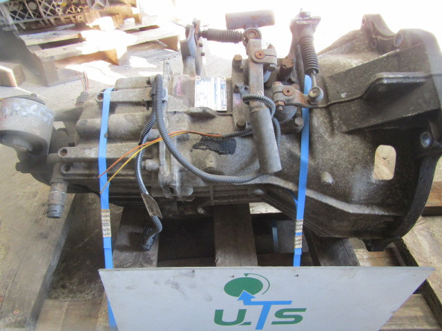 RENAULT MASCOTT 6 SPEED ZF 6S300 GEARBOX - Κιβώτιο ταχυτήτων για Φορτηγό: φωτογραφία 2 RENAULT MASCOTT 6 SPEED ZF 6S300 GEARBOX - Κιβώτιο ταχυτήτων για Φορτηγό: φωτογραφία 2
