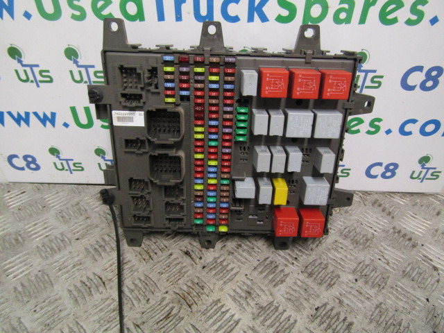 RENAULT MIDLUM DXI FUSE BOARD P/NO 7421169993-01 - Ηλεκτρικό σύστημα για Φορτηγό: φωτογραφία 1 RENAULT MIDLUM DXI FUSE BOARD P/NO 7421169993-01 - Ηλεκτρικό σύστημα για Φορτηγό: φωτογραφία 1