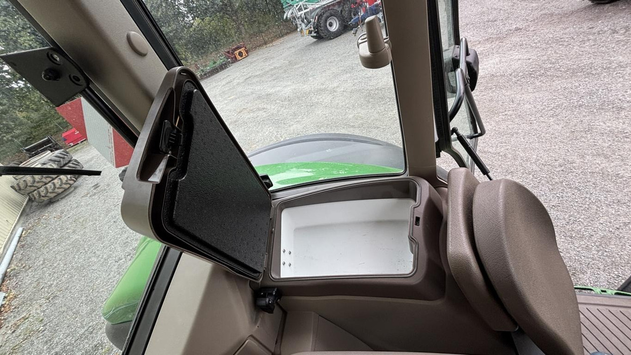 John Deere 6M240 - Τρακτέρ: φωτογραφία 2 John Deere 6M240 - Τρακτέρ: φωτογραφία 2