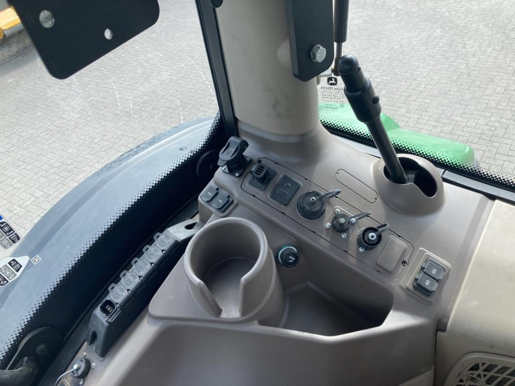 John Deere 6R230 - Τρακτέρ: φωτογραφία 4 John Deere 6R230 - Τρακτέρ: φωτογραφία 4
