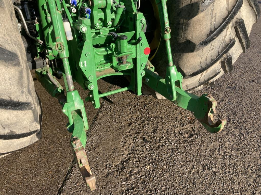 Τρακτέρ John Deere 8345R: φωτογραφία 15 Τρακτέρ John Deere 8345R: φωτογραφία 15
