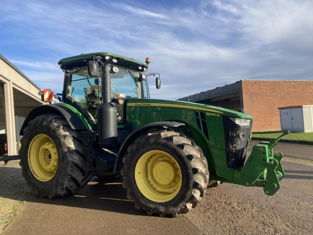 Τρακτέρ John Deere 8345R: φωτογραφία 25 Τρακτέρ John Deere 8345R: φωτογραφία 25