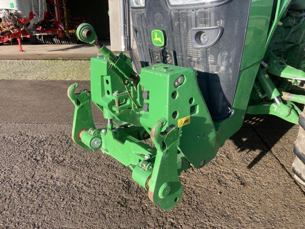 Τρακτέρ John Deere 8345R: φωτογραφία 21 Τρακτέρ John Deere 8345R: φωτογραφία 21