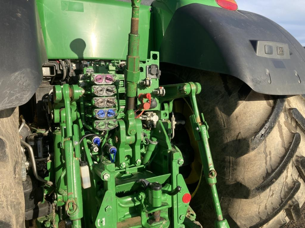 Τρακτέρ John Deere 8345R: φωτογραφία 14 Τρακτέρ John Deere 8345R: φωτογραφία 14