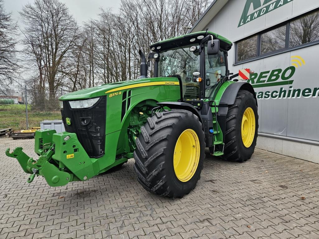 John Deere 8370R - Τρακτέρ: φωτογραφία 1 John Deere 8370R - Τρακτέρ: φωτογραφία 1
