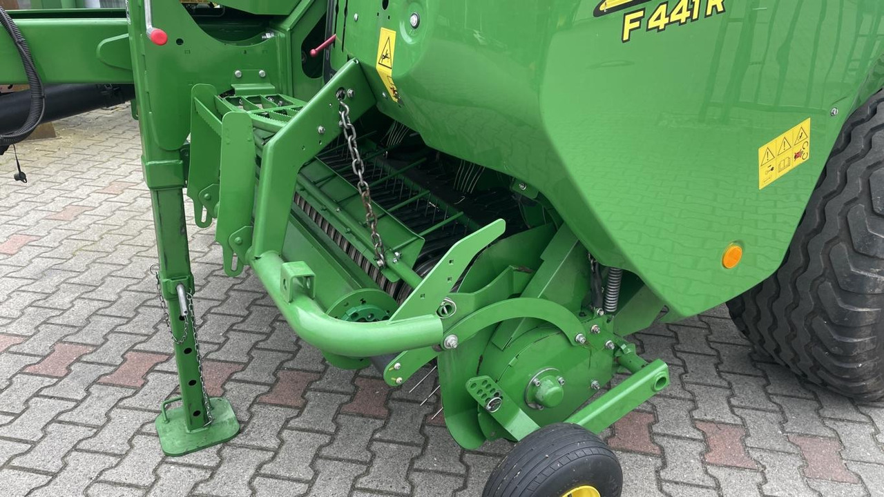 Μηχάνημα περιτύλιξης John Deere RUNDBALLENPRESSE F441R: φωτογραφία 6
