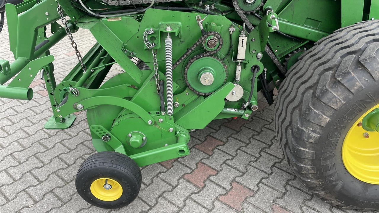 Μηχάνημα περιτύλιξης John Deere RUNDBALLENPRESSE F441R: φωτογραφία 12