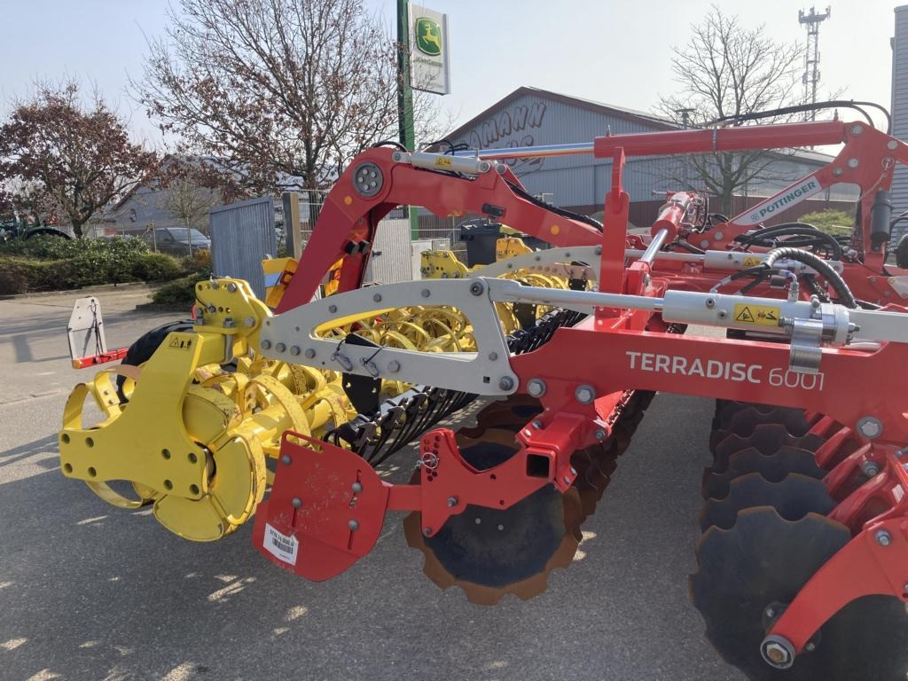 Pöttinger TERRADISC 6001 T - Δισκοσβάρνα: φωτογραφία 4 Pöttinger TERRADISC 6001 T - Δισκοσβάρνα: φωτογραφία 4