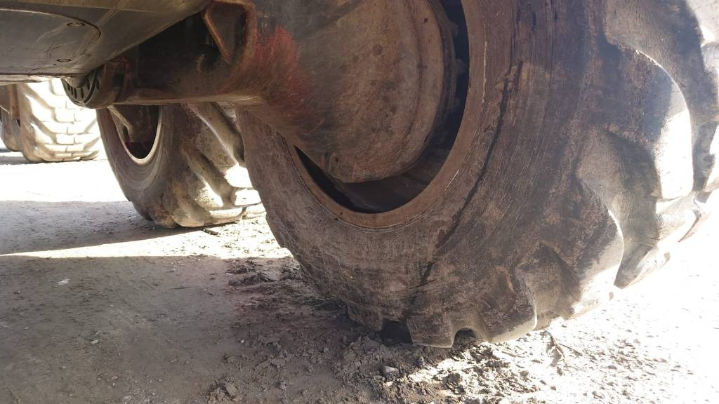 Komatsu 845 - Λαστιχοφόρα προωθητικo - forwarder: φωτογραφία 5 Komatsu 845 - Λαστιχοφόρα προωθητικo - forwarder: φωτογραφία 5