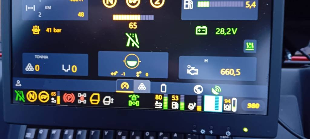 Komatsu 845 - Λαστιχοφόρα προωθητικo - forwarder: φωτογραφία 2 Komatsu 845 - Λαστιχοφόρα προωθητικo - forwarder: φωτογραφία 2