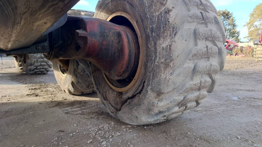 Komatsu 845 - Λαστιχοφόρα προωθητικo - forwarder: φωτογραφία 4 Komatsu 845 - Λαστιχοφόρα προωθητικo - forwarder: φωτογραφία 4