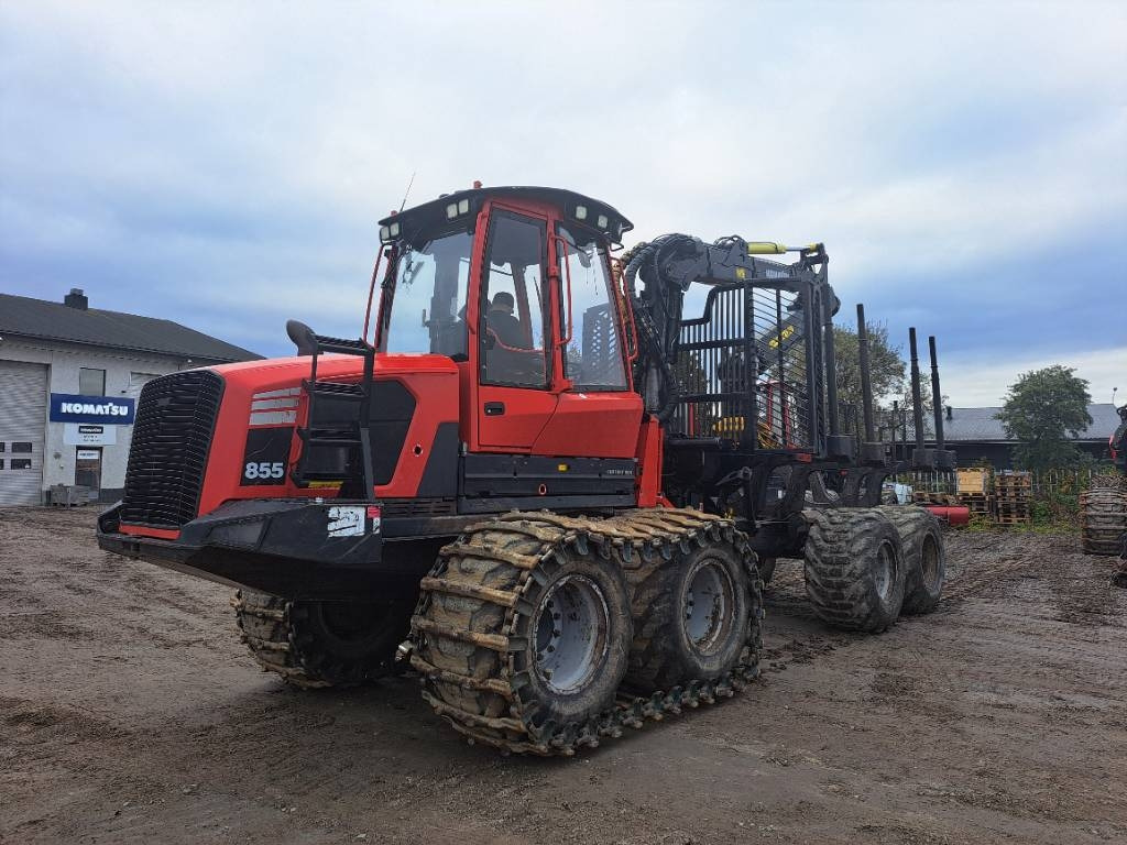 Komatsu 855 - Λαστιχοφόρα προωθητικo - forwarder: φωτογραφία 1 Komatsu 855 - Λαστιχοφόρα προωθητικo - forwarder: φωτογραφία 1