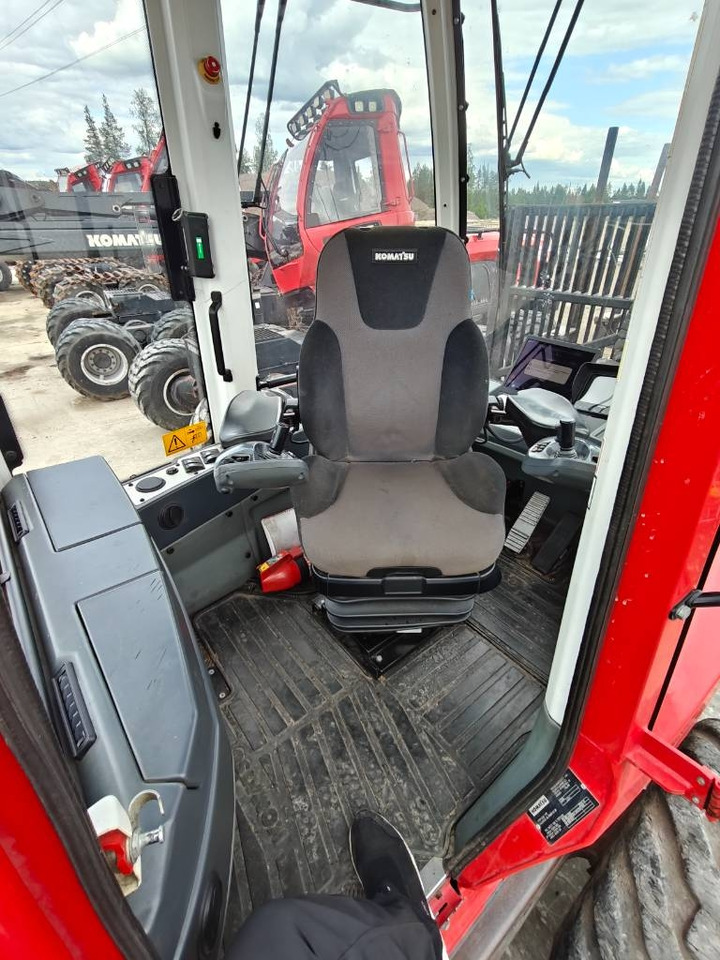 Λαστιχοφόρα προωθητικo - forwarder Komatsu 865: φωτογραφία 14