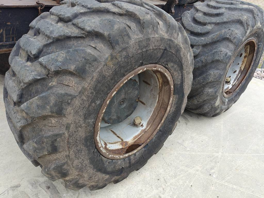 Λαστιχοφόρα προωθητικo - forwarder Komatsu 865: φωτογραφία 7