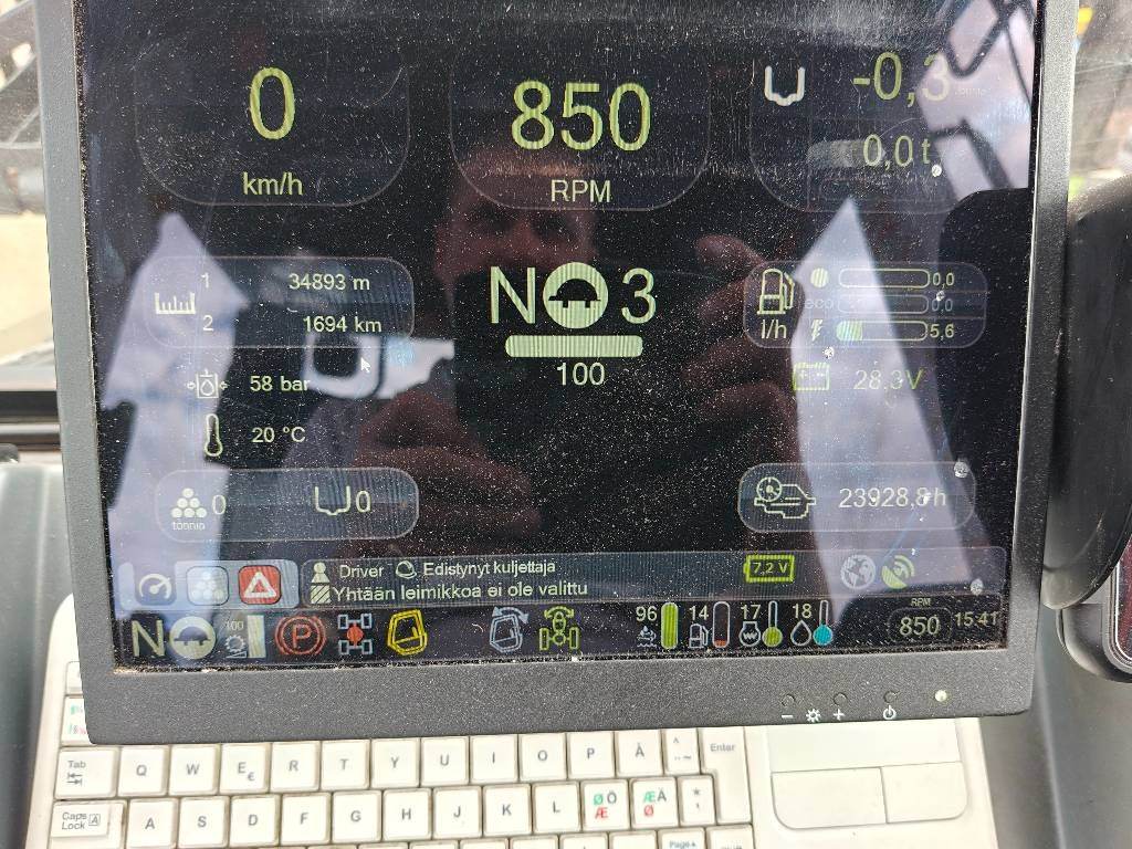 Λαστιχοφόρα προωθητικo - forwarder Komatsu 865: φωτογραφία 9