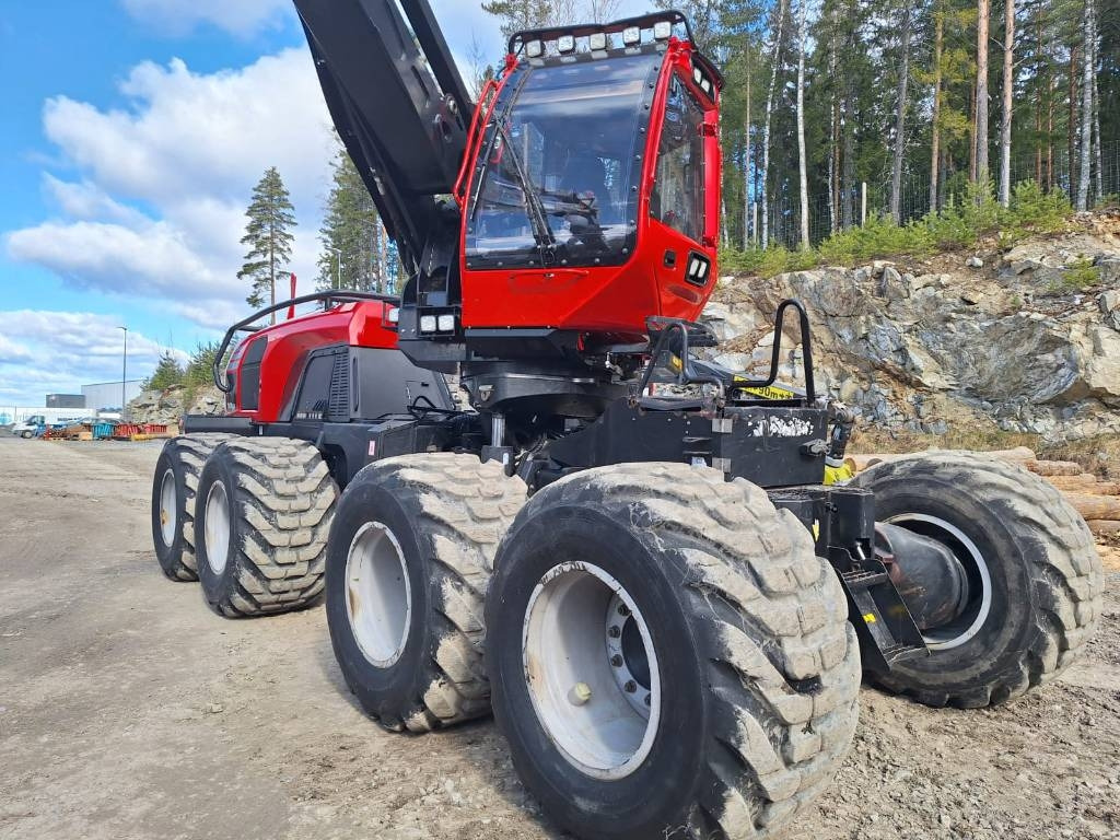 Komatsu 931 XC - Συλλεκτική μηχανή - forest harvester: φωτογραφία 1 Komatsu 931 XC - Συλλεκτική μηχανή - forest harvester: φωτογραφία 1