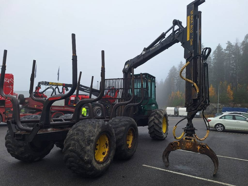Timberjack 1010B - Λαστιχοφόρα προωθητικo - forwarder: φωτογραφία 4 Timberjack 1010B - Λαστιχοφόρα προωθητικo - forwarder: φωτογραφία 4