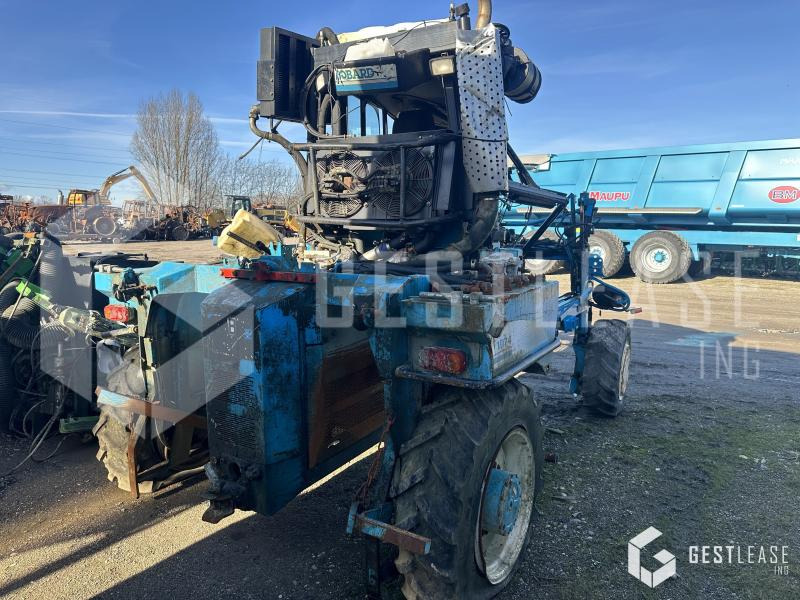 BOBARD 1074 TI - Τρακτέρ: φωτογραφία 2 BOBARD 1074 TI - Τρακτέρ: φωτογραφία 2