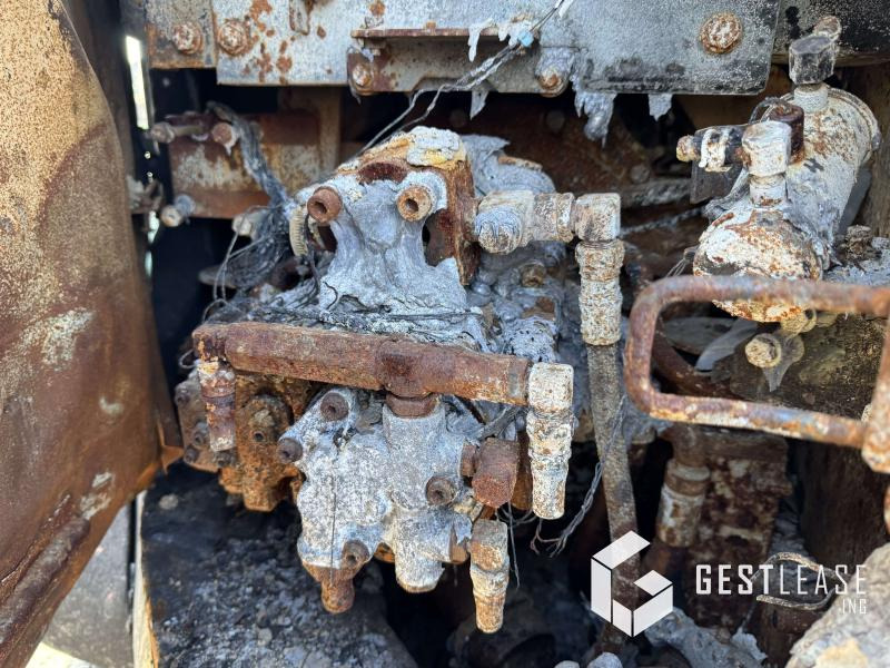 Kobelco SK140 - Ερπυστριοφόρος εκσκαφέας: φωτογραφία 4 Kobelco SK140 - Ερπυστριοφόρος εκσκαφέας: φωτογραφία 4