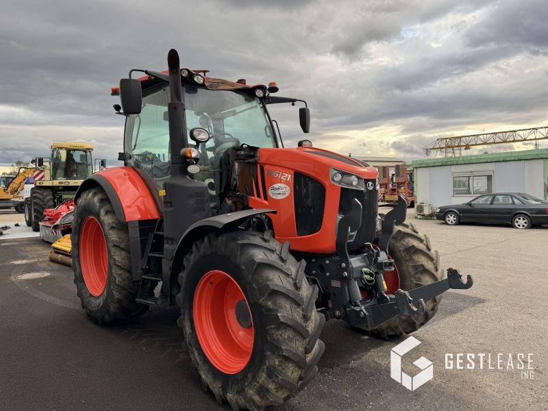 Kubota M6121 - Τρακτέρ: φωτογραφία 4 Kubota M6121 - Τρακτέρ: φωτογραφία 4
