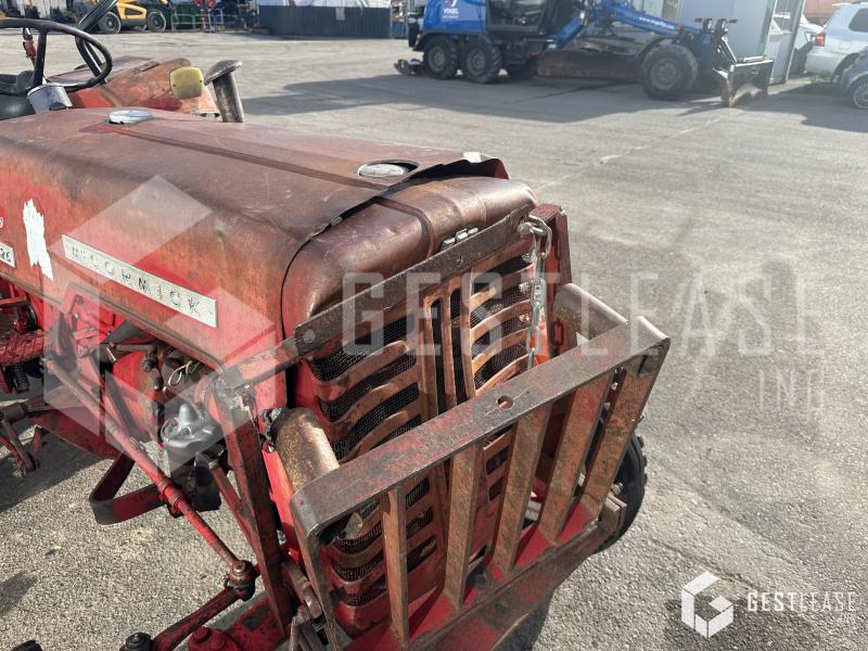 Mc Cormick D326 - Τρακτέρ: φωτογραφία 5 Mc Cormick D326 - Τρακτέρ: φωτογραφία 5