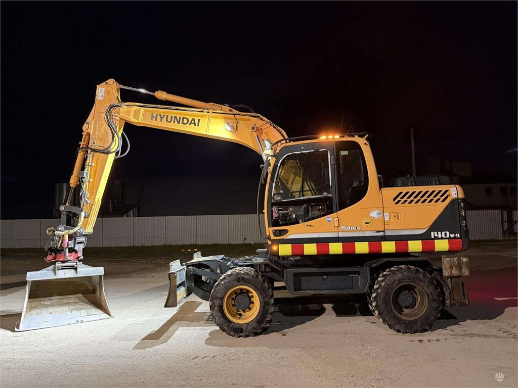 Hyundai Robex 140 W-9 ROTOTILT - Τροχοφόρος εκσκαφέας: φωτογραφία 2 Hyundai Robex 140 W-9 ROTOTILT - Τροχοφόρος εκσκαφέας: φωτογραφία 2