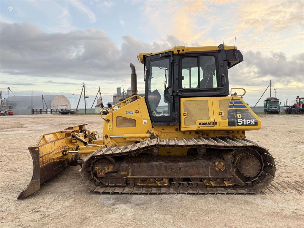 Komatsu D51PX-22 - Μπουλντόζα: φωτογραφία 4 Komatsu D51PX-22 - Μπουλντόζα: φωτογραφία 4