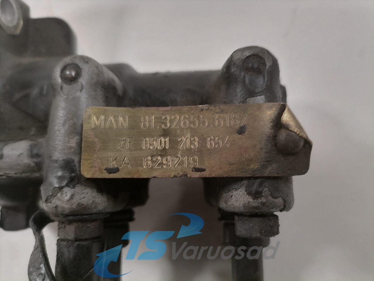 MAN Gear control 81326556182 - Κιβώτιο ταχυτήτων και ανταλλακτικά για Φορτηγό: φωτογραφία 4 MAN Gear control 81326556182 - Κιβώτιο ταχυτήτων και ανταλλακτικά για Φορτηγό: φωτογραφία 4