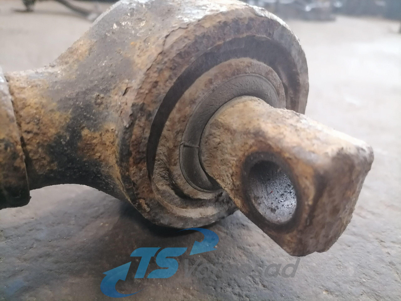 MAN Torque rod 81432206236 - Αξονας και ανταλλακτικά για Φορτηγό: φωτογραφία 2 MAN Torque rod 81432206236 - Αξονας και ανταλλακτικά για Φορτηγό: φωτογραφία 2
