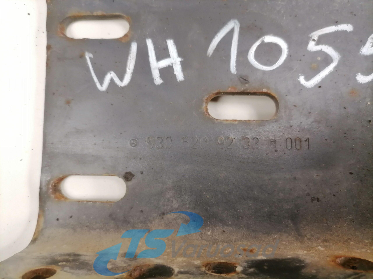 Mercedes-Benz Astmelaua kandur 9305209233 - Σκαλοπάτι για Φορτηγό: φωτογραφία 4 Mercedes-Benz Astmelaua kandur 9305209233 - Σκαλοπάτι για Φορτηγό: φωτογραφία 4