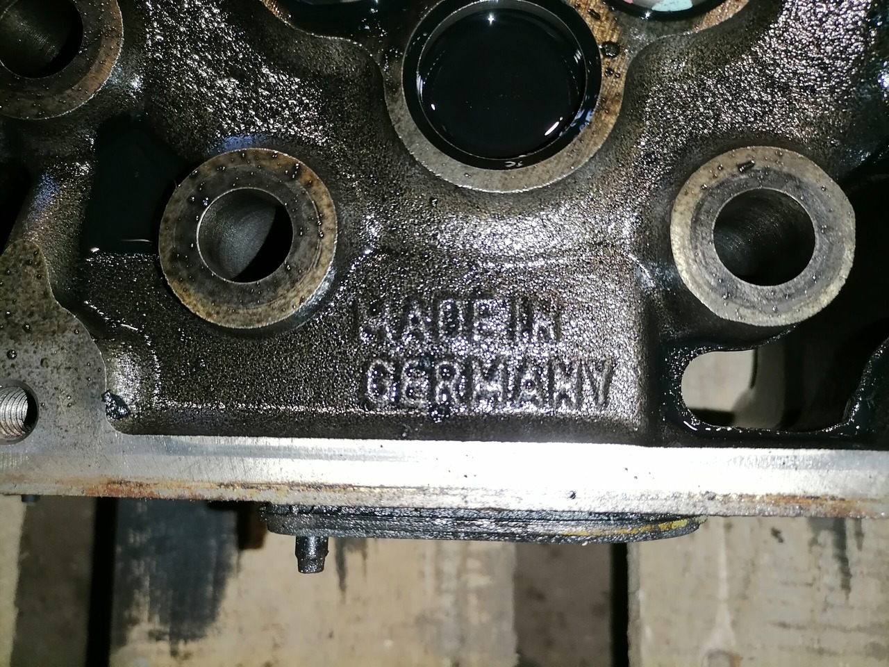 Mercedes-Benz Cylinder head A4710102720 - Κυλινδροκεφαλή για Φορτηγό: φωτογραφία 3 Mercedes-Benz Cylinder head A4710102720 - Κυλινδροκεφαλή για Φορτηγό: φωτογραφία 3