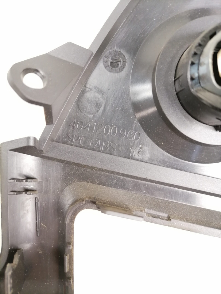 Mercedes-Benz Salongi plastik 4041200960 - Γενικό ανταλλακτικό για Φορτηγό: φωτογραφία 3 Mercedes-Benz Salongi plastik 4041200960 - Γενικό ανταλλακτικό για Φορτηγό: φωτογραφία 3