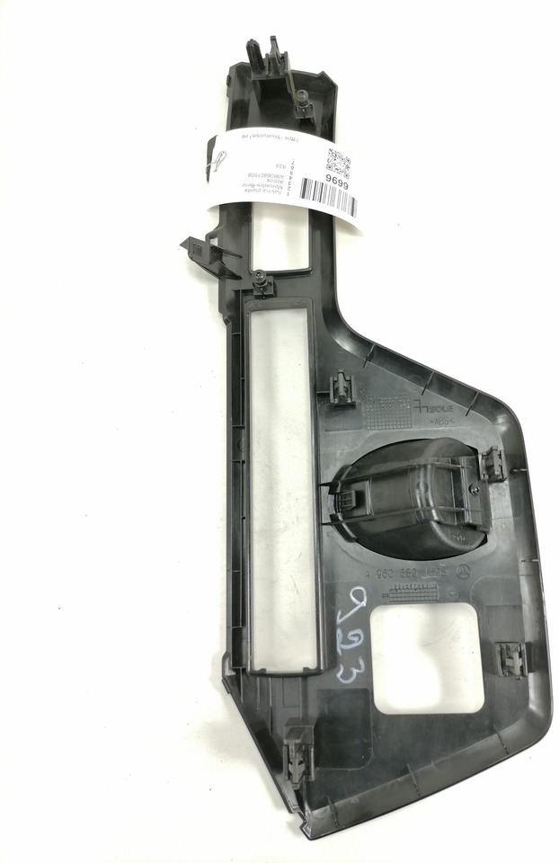 Mercedes-Benz Salongi plastik A9606801508 - Γενικό ανταλλακτικό για Φορτηγό: φωτογραφία 2 Mercedes-Benz Salongi plastik A9606801508 - Γενικό ανταλλακτικό για Φορτηγό: φωτογραφία 2