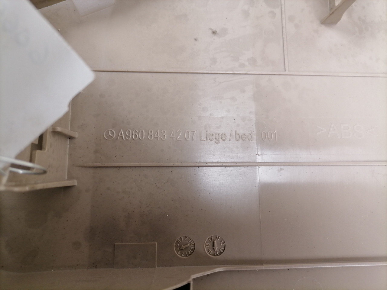 Mercedes-Benz Salongi plastik A9608434207 - Γενικό ανταλλακτικό για Φορτηγό: φωτογραφία 3 Mercedes-Benz Salongi plastik A9608434207 - Γενικό ανταλλακτικό για Φορτηγό: φωτογραφία 3