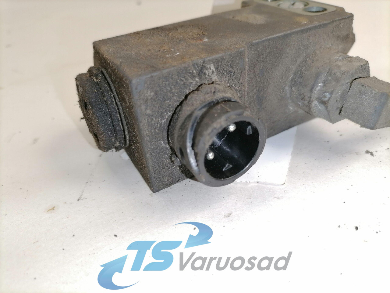 Mercedes-Benz Solenoid valve A0049978536 - Βαλβίδα φρένων για Φορτηγό: φωτογραφία 3 Mercedes-Benz Solenoid valve A0049978536 - Βαλβίδα φρένων για Φορτηγό: φωτογραφία 3