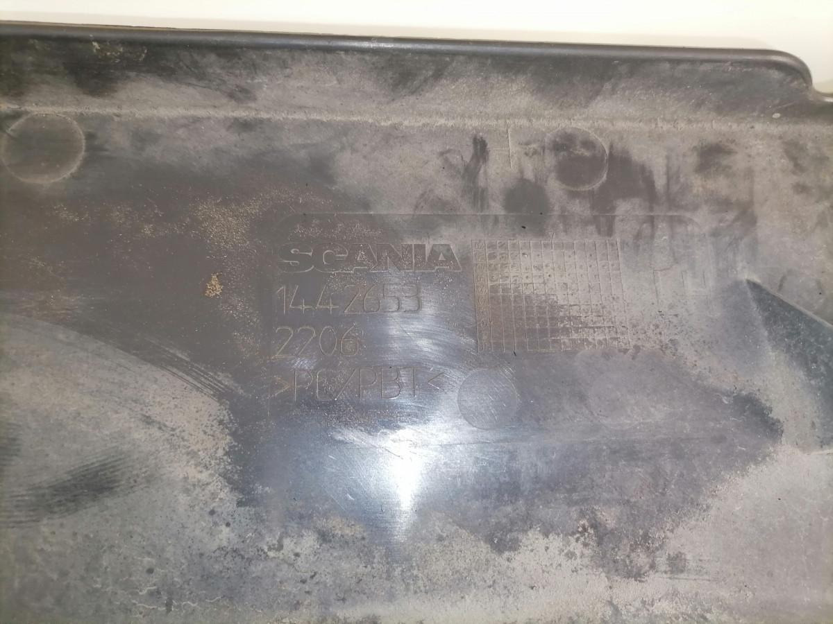 Scania Astmelaua plastik kate, ülemine vasak 1442653 - Σκαλοπάτι για Φορτηγό: φωτογραφία 4 Scania Astmelaua plastik kate, ülemine vasak 1442653 - Σκαλοπάτι για Φορτηγό: φωτογραφία 4