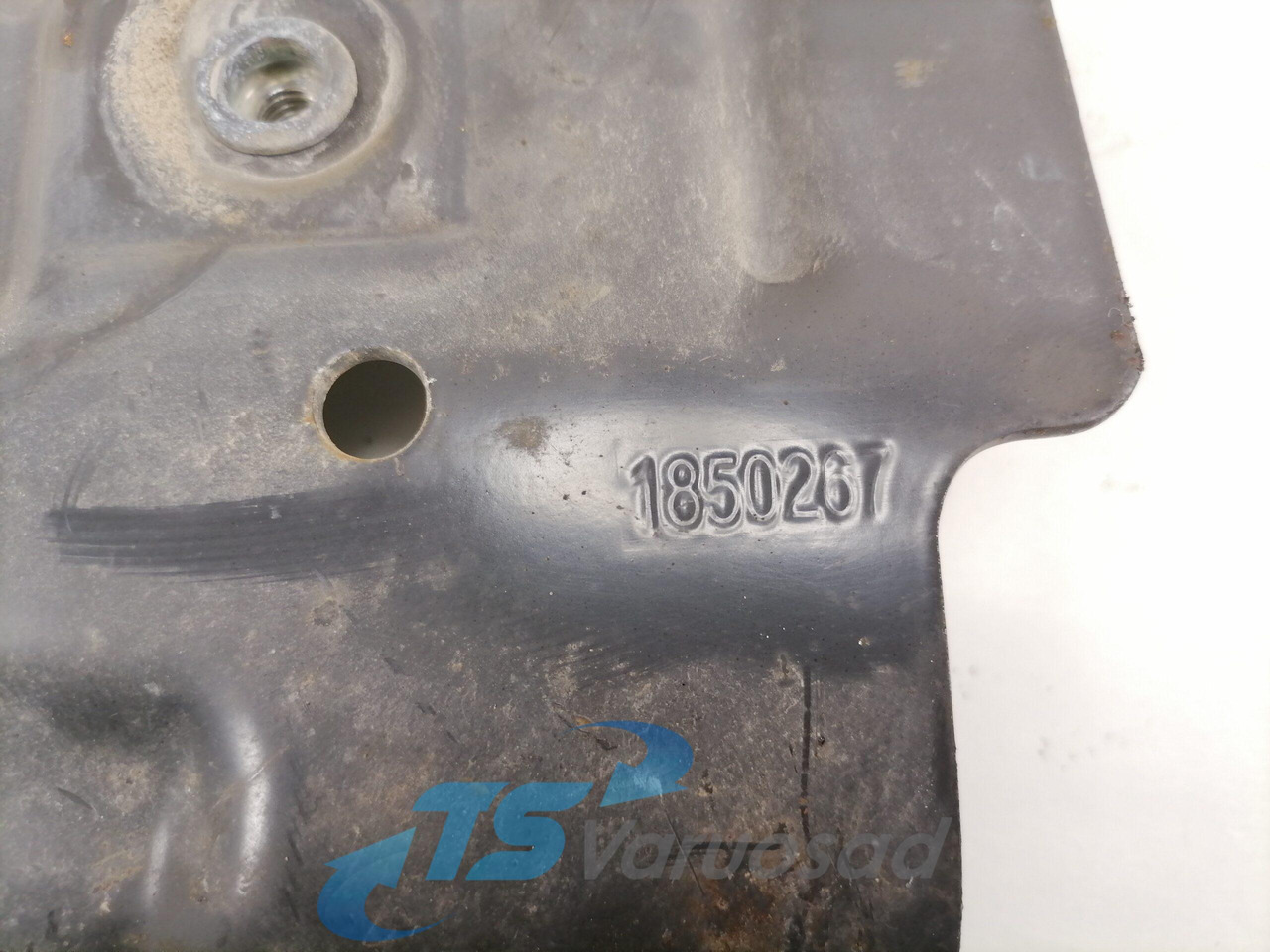 Scania Bumper bracket 1850267 - Προφυλακτήρας για Φορτηγό: φωτογραφία 2 Scania Bumper bracket 1850267 - Προφυλακτήρας για Φορτηγό: φωτογραφία 2