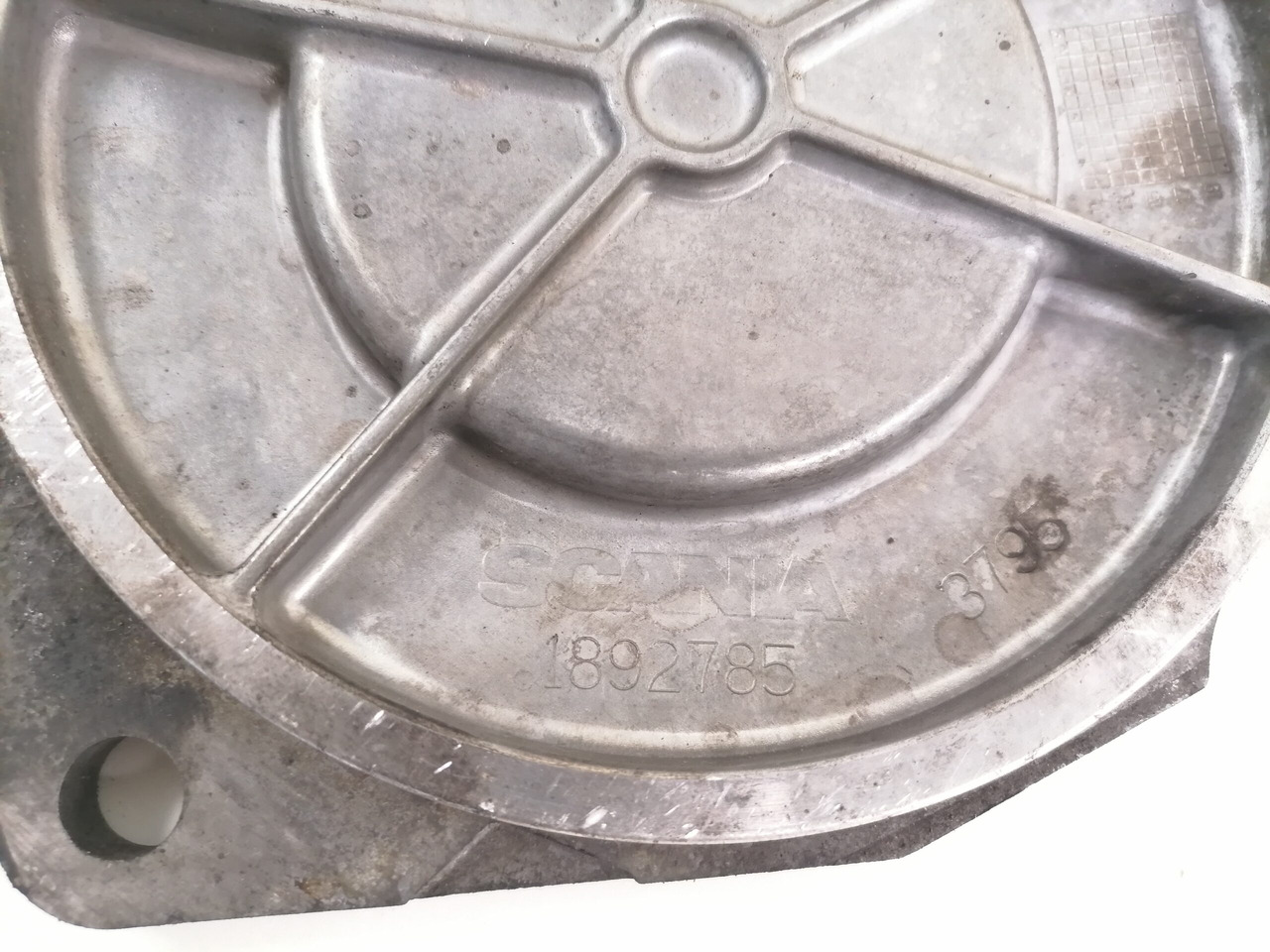 Scania Engine front cover 1892785 - Κινητήρας και ανταλλακτικά για Φορτηγό: φωτογραφία 2 Scania Engine front cover 1892785 - Κινητήρας και ανταλλακτικά για Φορτηγό: φωτογραφία 2