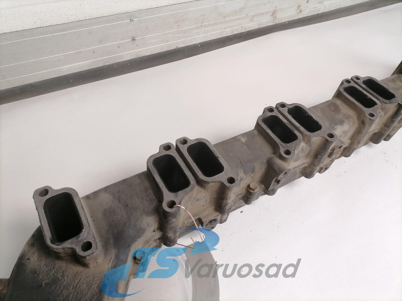 Scania Intake mainfold 1893329 - Πολλαπλή εισαγωγής για Φορτηγό: φωτογραφία 4 Scania Intake mainfold 1893329 - Πολλαπλή εισαγωγής για Φορτηγό: φωτογραφία 4