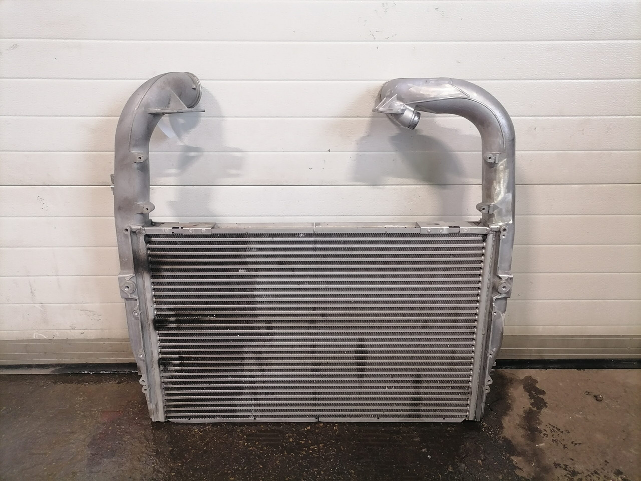 Scania Intercooler radiator 1798808 - Ενδιάμεσος ψύκτης για Φορτηγό: φωτογραφία 1 Scania Intercooler radiator 1798808 - Ενδιάμεσος ψύκτης για Φορτηγό: φωτογραφία 1
