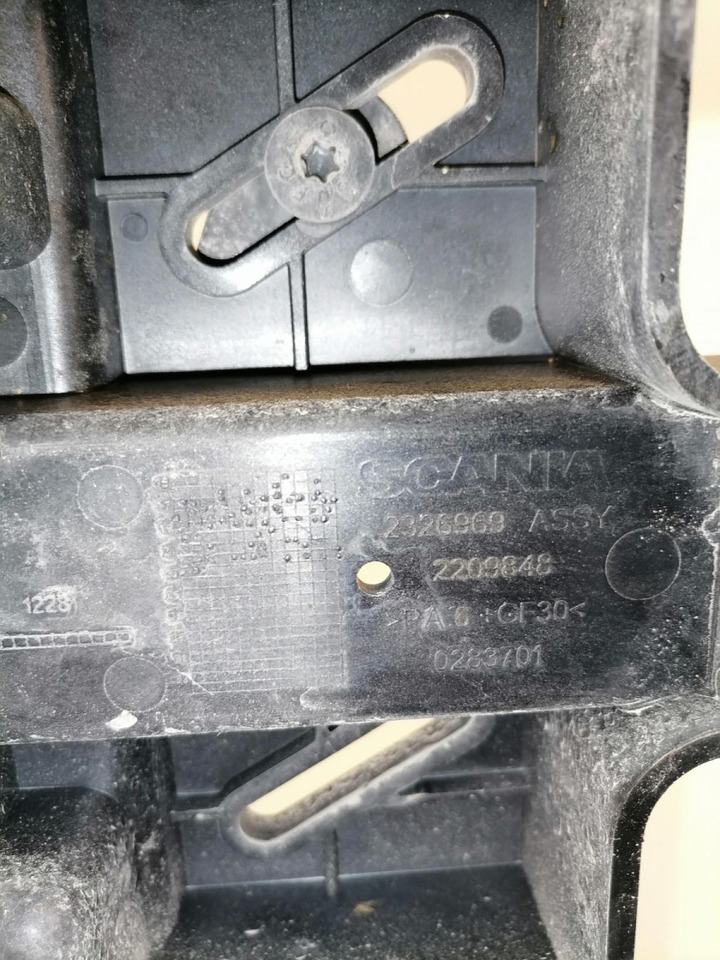Scania Kabiini tuulesuunaja kandur 2326969 - Αεροδυναμική/ Αεροτομή για Φορτηγό: φωτογραφία 4 Scania Kabiini tuulesuunaja kandur 2326969 - Αεροδυναμική/ Αεροτομή για Φορτηγό: φωτογραφία 4