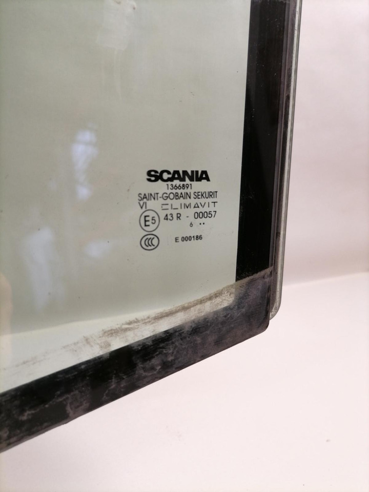 Scania Küljeklaas, vasak 1366891 - Παράθυρο και ανταλλακτικά για Φορτηγό: φωτογραφία 2 Scania Küljeklaas, vasak 1366891 - Παράθυρο και ανταλλακτικά για Φορτηγό: φωτογραφία 2