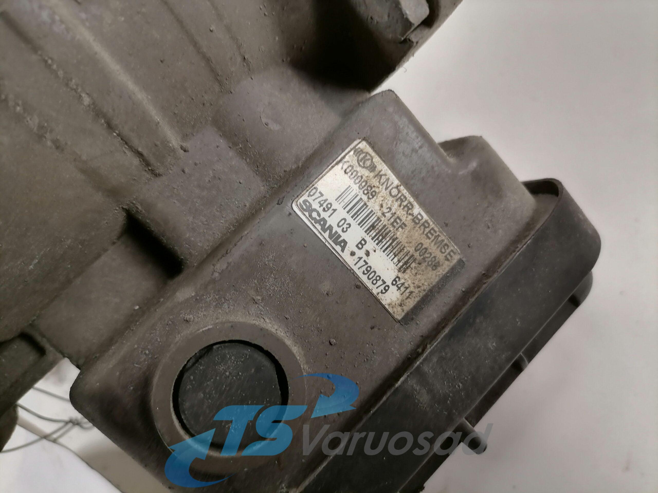 Scania Trailer brake pressure control 1790879 - Βαλβίδα φρένων για Φορτηγό: φωτογραφία 3 Scania Trailer brake pressure control 1790879 - Βαλβίδα φρένων για Φορτηγό: φωτογραφία 3