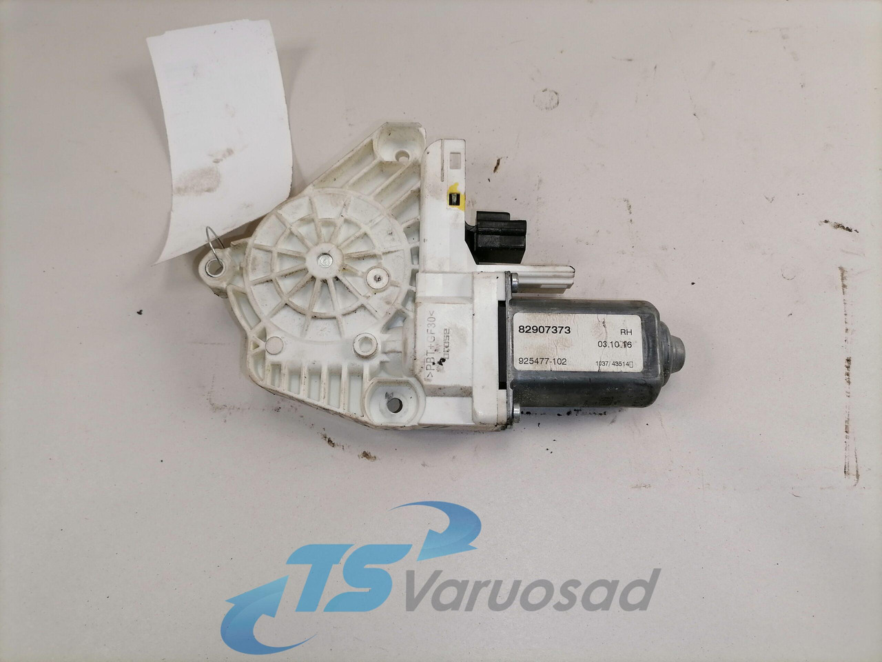 Volvo Glass lift 82907373 - Παράθυρο και ανταλλακτικά για Φορτηγό: φωτογραφία 1 Volvo Glass lift 82907373 - Παράθυρο και ανταλλακτικά για Φορτηγό: φωτογραφία 1