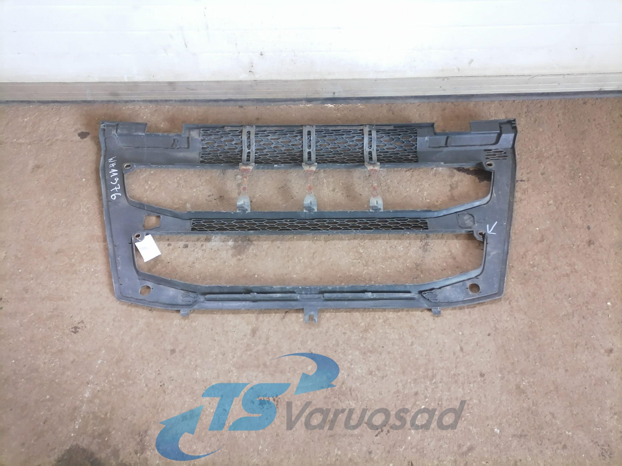 Volvo Grille panel 82491908 - Μάσκα ψυγείου για Φορτηγό: φωτογραφία 2 Volvo Grille panel 82491908 - Μάσκα ψυγείου για Φορτηγό: φωτογραφία 2